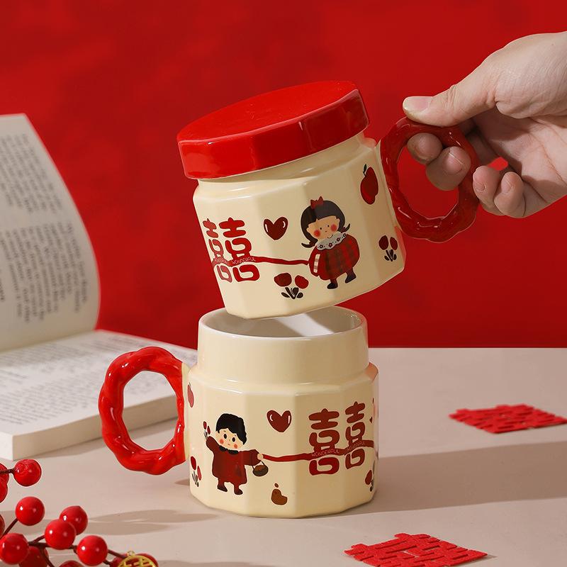 Керамическая кружка-сувенир, женская чашка с крышкой, свадебный подарок для молодоженов, пара праздничных чашек для воды для пар