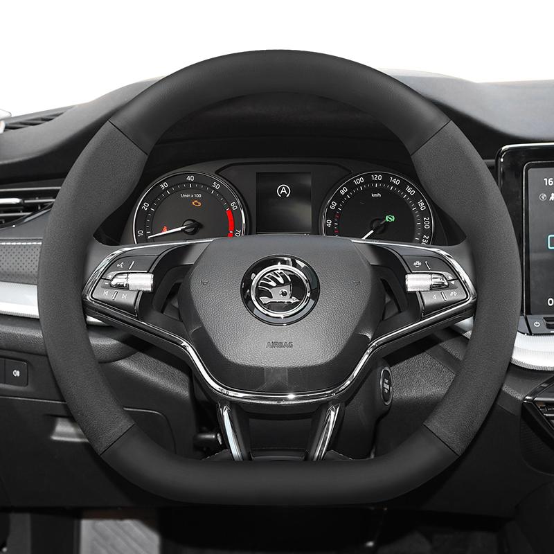 Suitable for Skoda Suede Matte Carbon Fiber Texture Steering Wheel Cover Suitable for Octavia 2 3 A7 1 Superb Roomster A5
