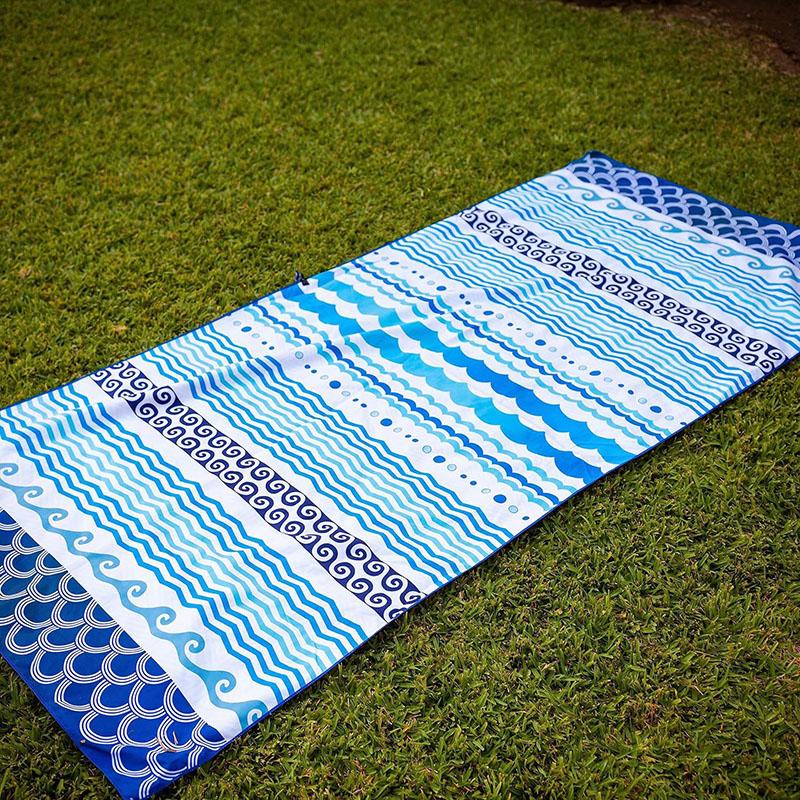 Free Custom Multi-Style Quick Drying Super Absorbent Sand-Free Microfiber Beach Towel with Logo Design All-Season Use