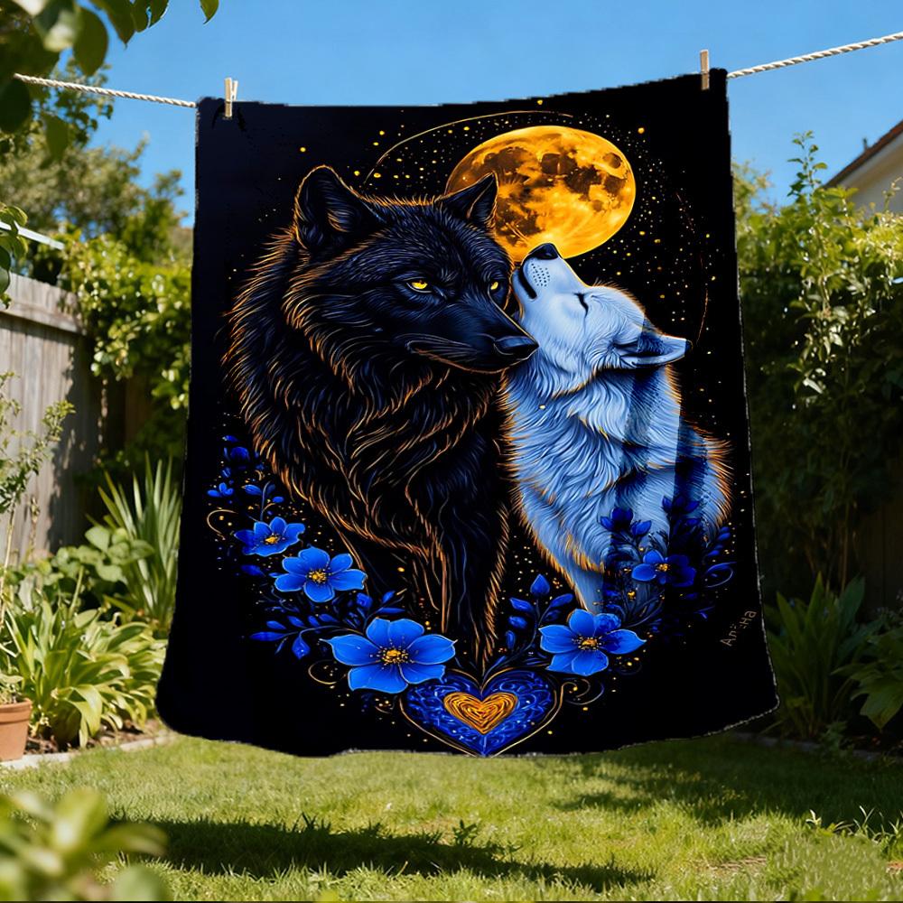 1pc Wolf Flowers Heart Throw Blanket Polyester Fiber, Lightweight Flannel, Soft & Warm, All Season Use for Outdoor, Camping Digital Print