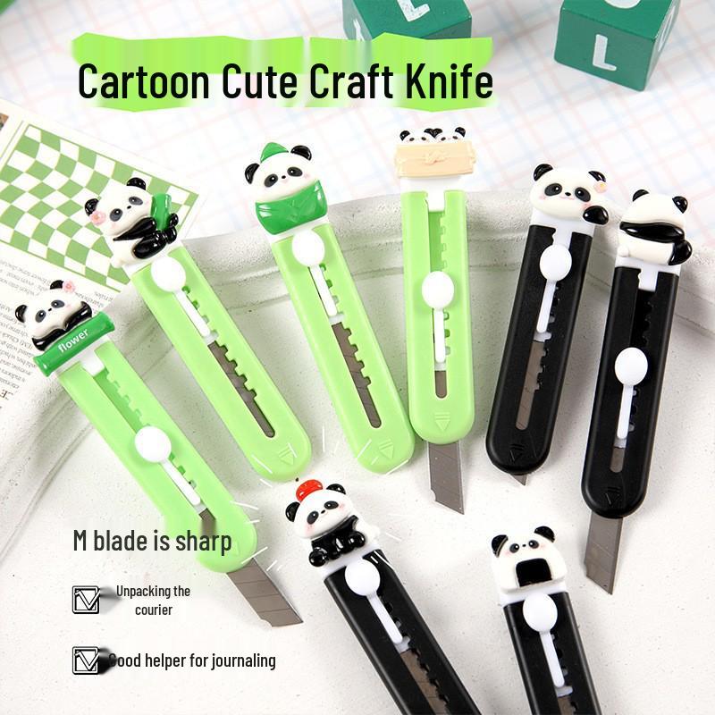 Bear Art Knife - Cute Cartoon Student Office Paper Cutter (Portable and Compact)