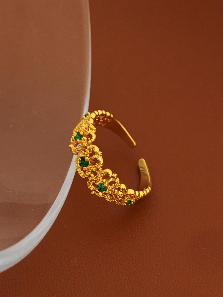 Copper-Plated Gold Retro Zircon Hollow Ring - Adjustable Index Finger Style T834