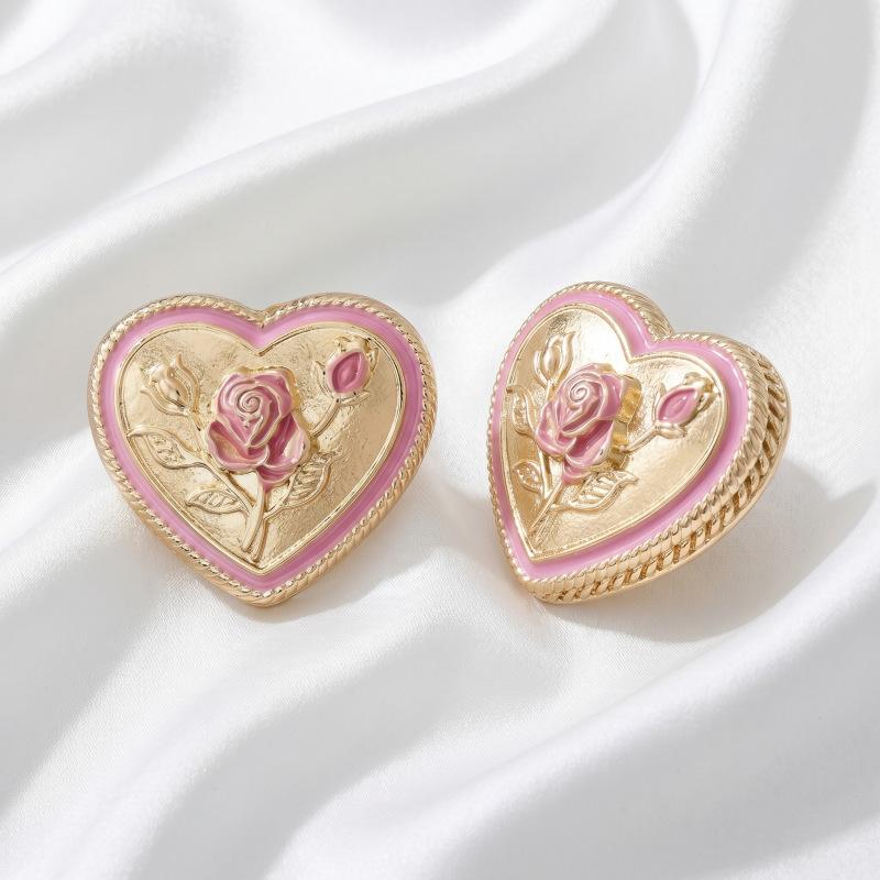 Simple and high-end pink drip glaze love ear buckle, small and exquisite versatile earrings, sweet small fresh and fashionable earrings.