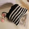 Женская шерстяная шапка с клубничным ремешком и кошачьими ушками в полоску, трикотажная защитная шапка для ушей, защищающая от холода