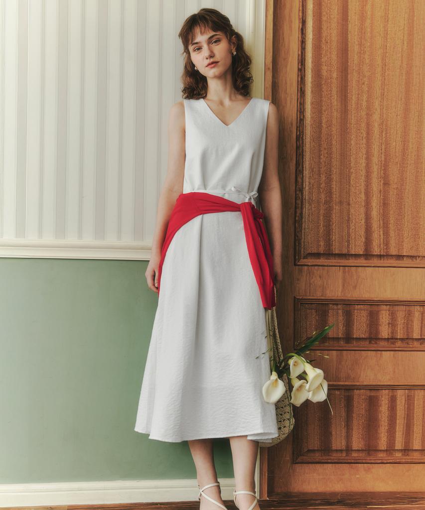 Zero Street Sleeveless V-Neck Dress / Ivory