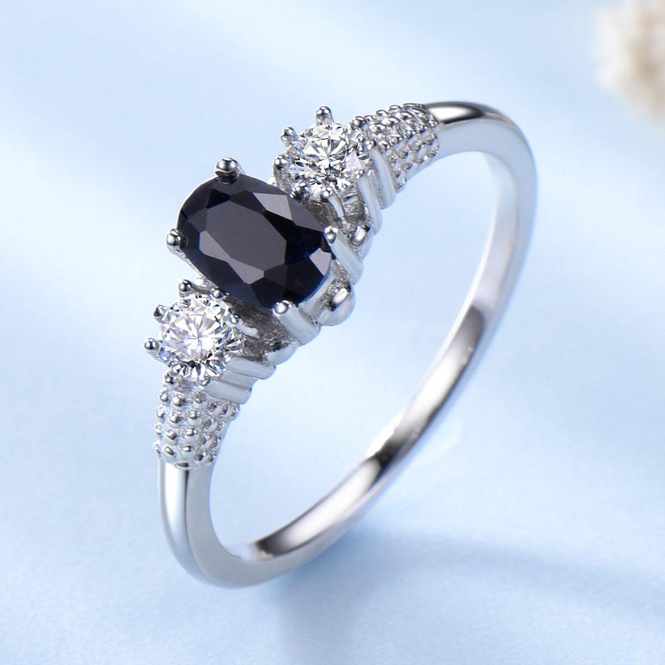 Umcho Engagement Charming Ring