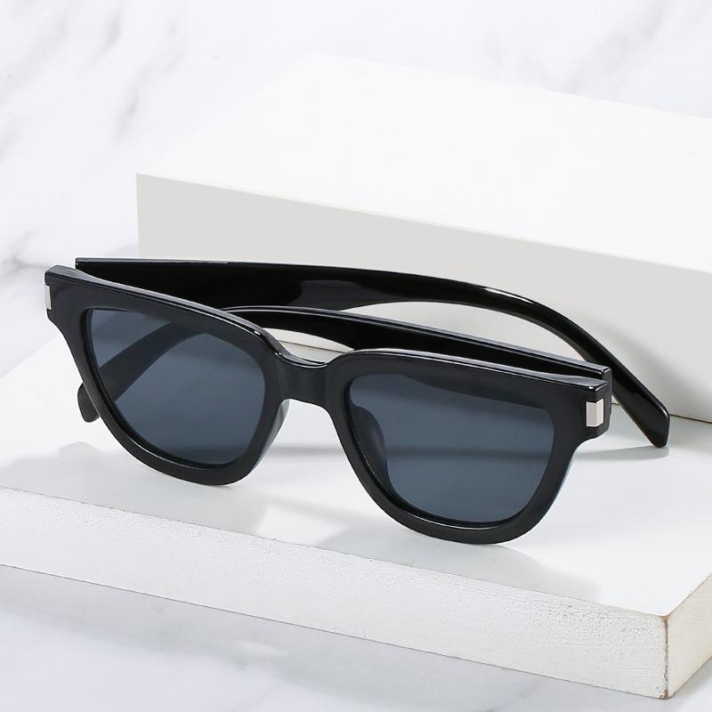 New sun, European and American fashion St. Luo's Internet celebrity glasses, personalized street photography simple sunglasses women