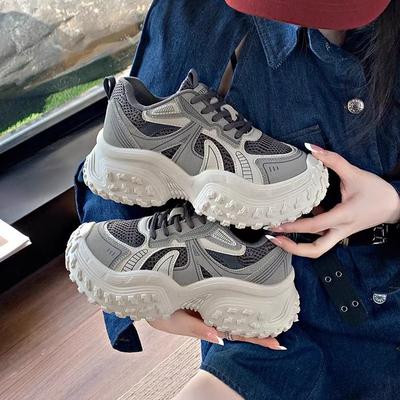 2025 новые кроссовки для пап женские весенне-осенние женские туфли универсальные туфли на платформе популярная повседневная обувь увеличивающая рост спортивная обувь