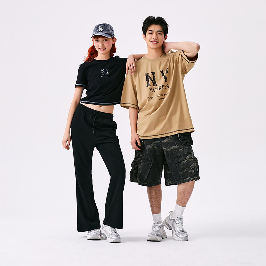 New MLB New York Yankees Basic Collection SS25 T Shirt Unisex Light Camel 3ATSB1153-50CAL