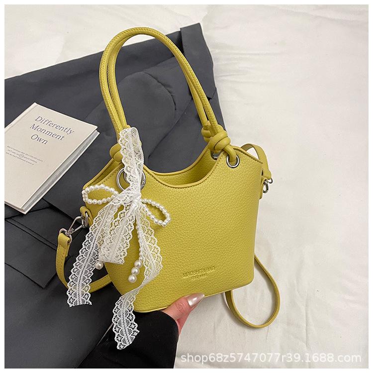 High-end Fashion Portable Bucket Bag Women's 2025 New Versatile Simple Crossbody Bag Trendy Shoulder Bag