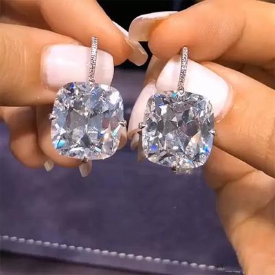 Huitan Chic женские серьги-капли серебряного цвета с большим камнем CZ, великолепные женские вечерние украшения, подарок на годовщину, серьги для девочки