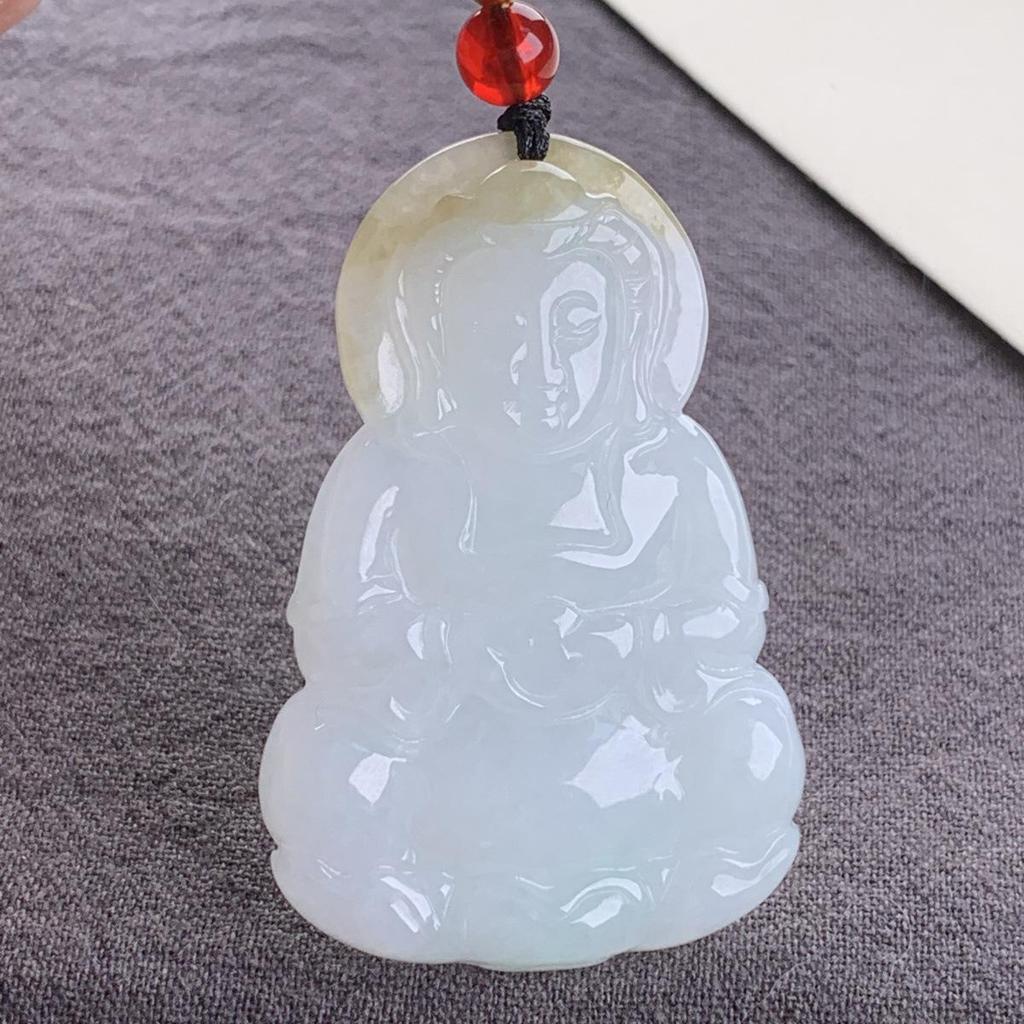 Подвеска из натурального бирманского жадеита класса А с фигурками лисы, тигра, цилиня и бодхисаттвы