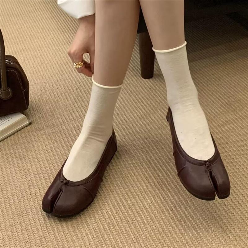 Niche Pleated Flat Bottomed, Internally Raised, Shallow Mouthed Bow Ballet Split Toe Shoes