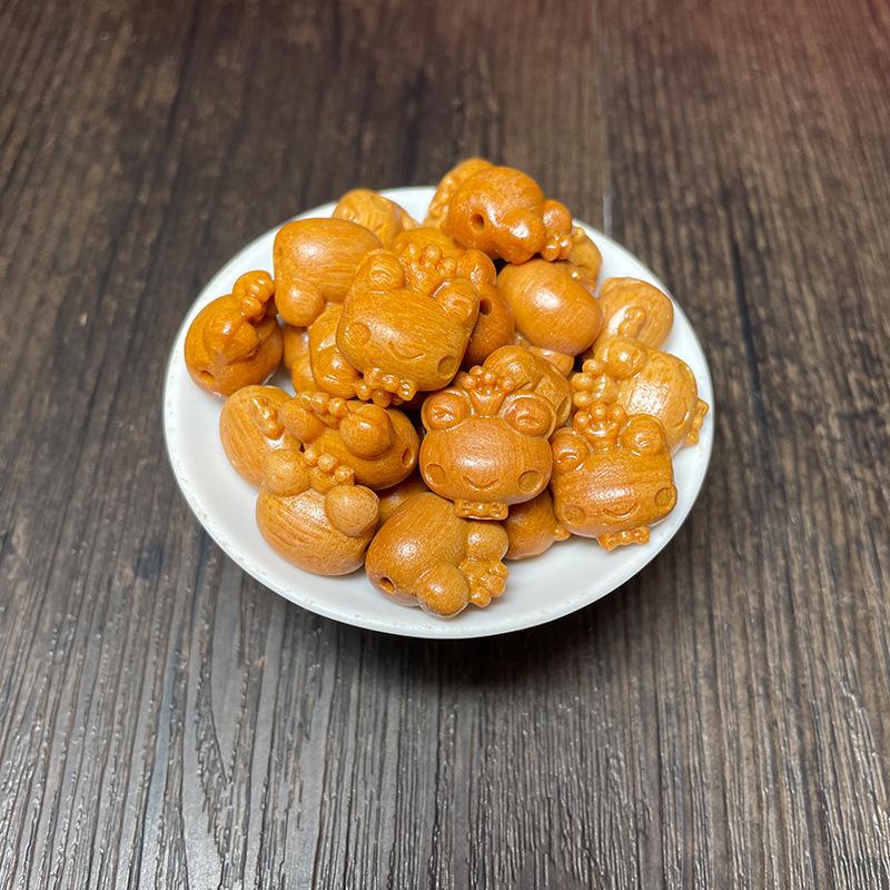 Xinshan Carved Sandalwood Beads and Phone Pendant Accessories