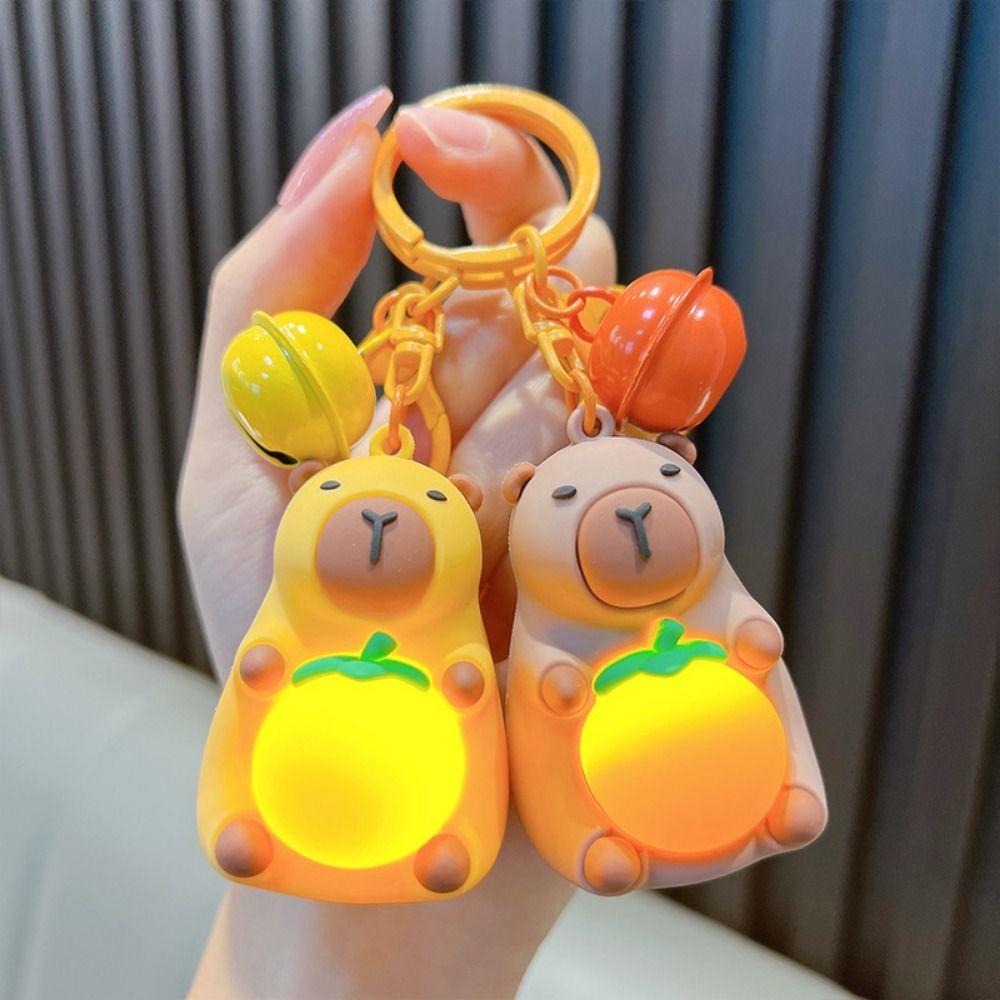 Брелок для ключей с куклой-капибарой из мультфильма и огнями, креативный брелок-аниме, ночник-подвеска