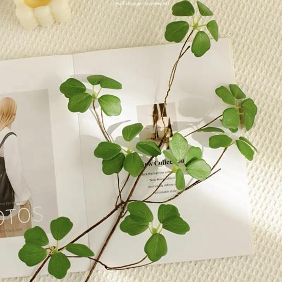 Растения с искусственными листьями. Реалистичный вид. Не требуется полив. Четкая текстура. Простота обслуживания. Имитация зеленых растений.