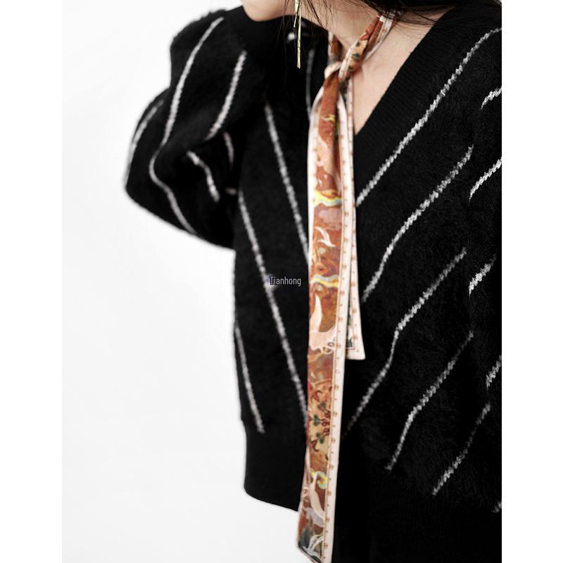 Dunhuang Silk Scarf: Chinese-Style Women's Ribbon, Headband, and Binding Bag Accessory.