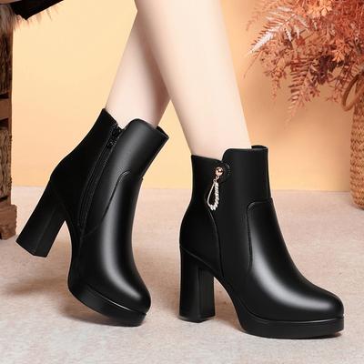 Короткие ботинки Женские Утепленные Женские ботинки Осень и Зима Пушистые На высоком каблуке Флисовые ботинки На среднем каблуке Мамины Хлопковые туфли Зима