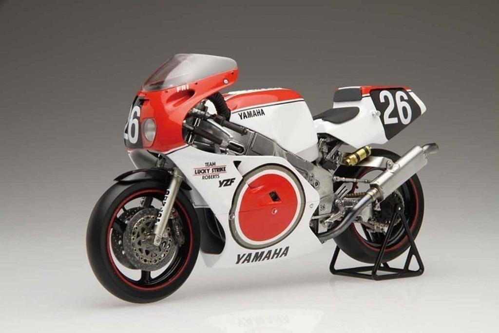 Fujimi Models Yamaha YZF750 Команда Lucky Strike Робертс 1/12 '87