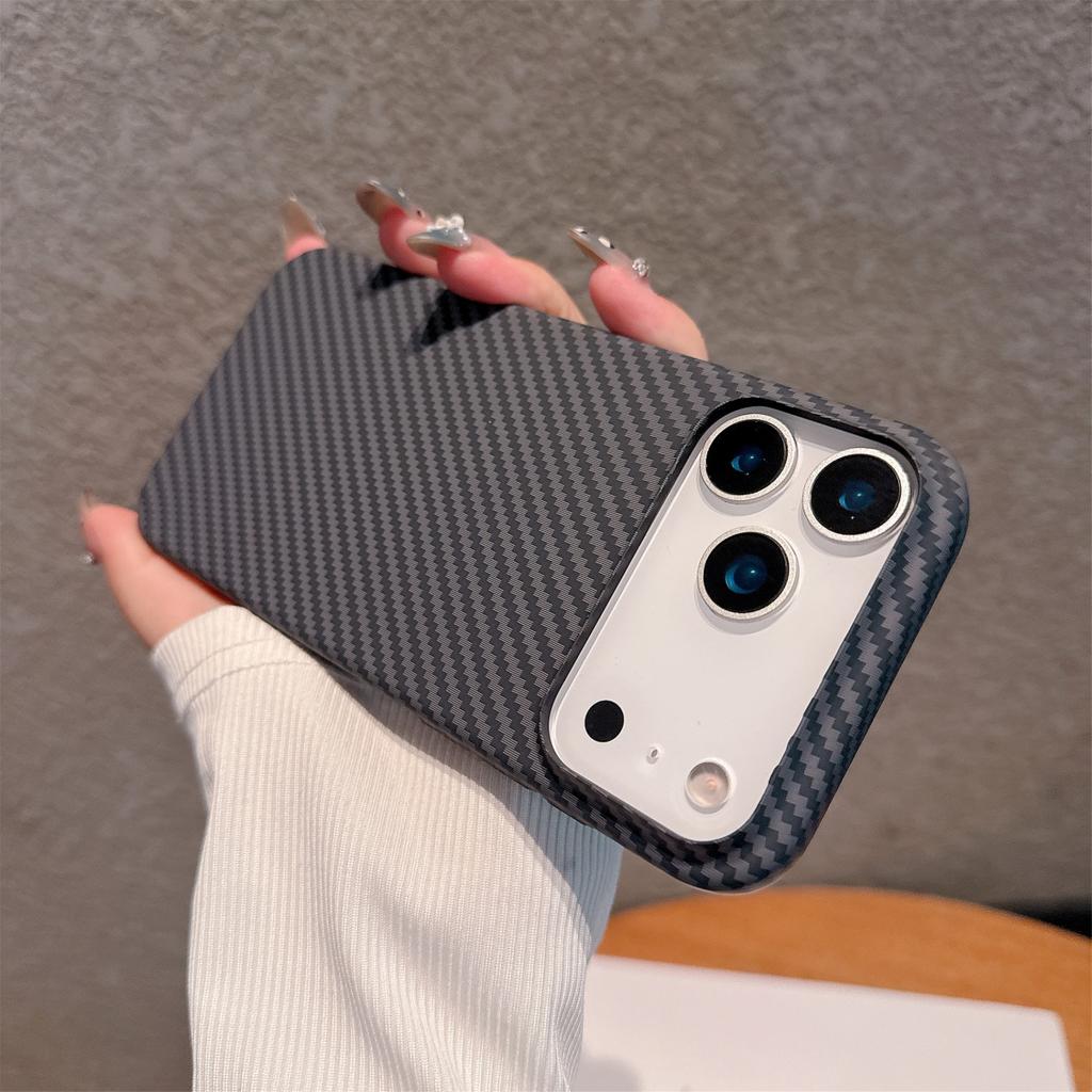 Ретро Жесткий Чехол с Узором из Углеродного Волокна и Кевлара Для iPhone 17 Air 16 15 14 Plus 13 12 Pro Max 11 Текстура Полосок Защитный Бампер