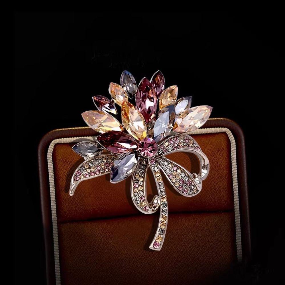 Sparkly Rhinestone Bouquet Brooches Casual Crystal Brooch Pin Stylish Floral Corsage Pins Wedding