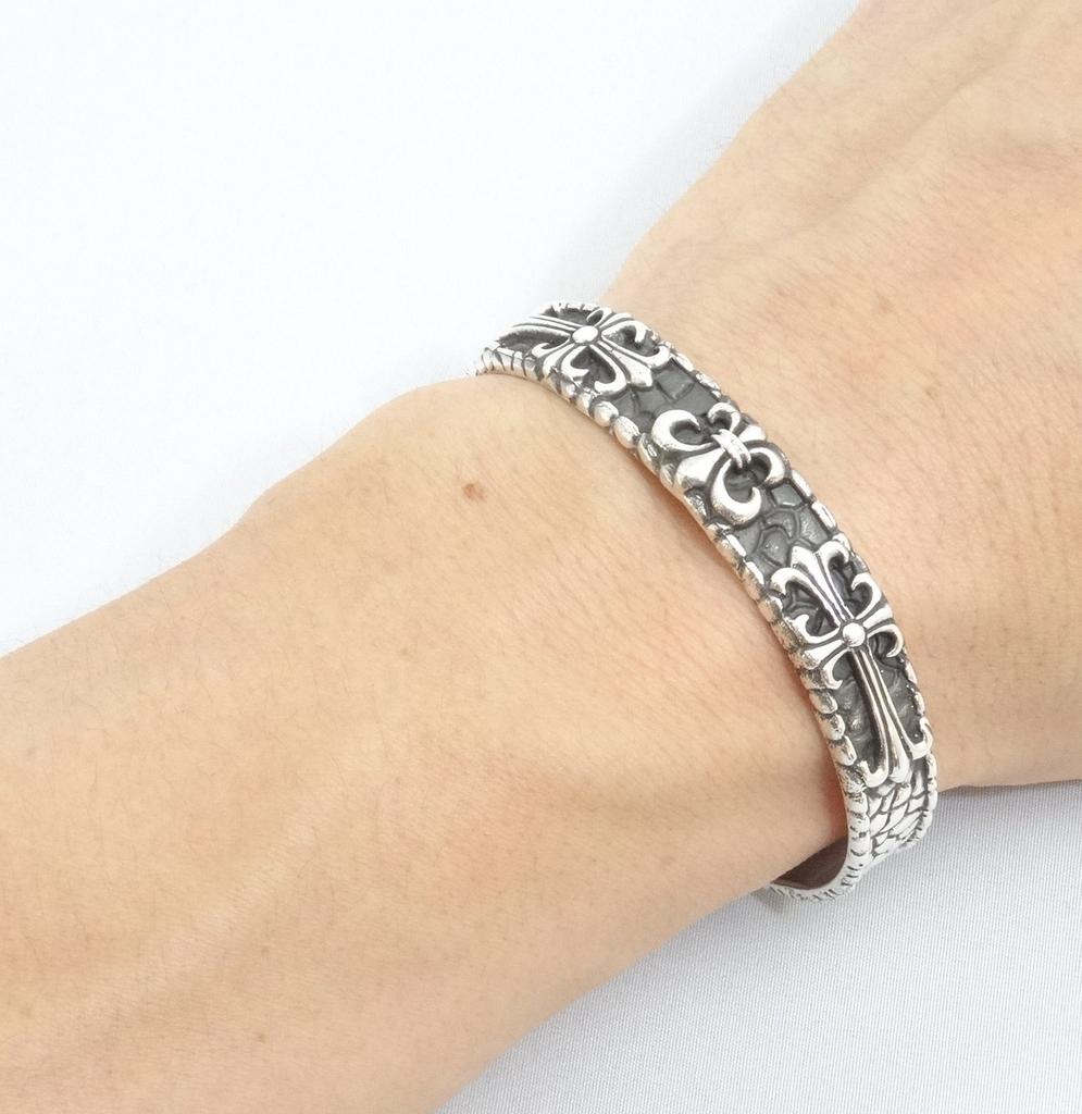 Серебряный браслет-манжета 925 пробы для мужчин Эмблема лилии Двойной [cmy select] (11 Крест)