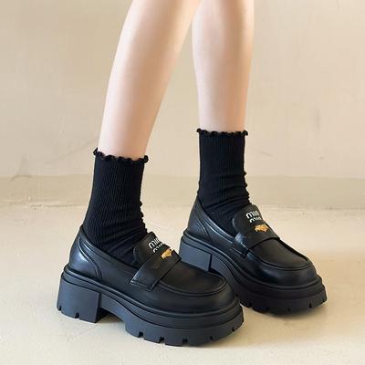 Ретро новые лоферы женские универсальные толстый каблук весна и осень маленькие туфли из кожи одинарная обувь юбка 2025 с универсальными