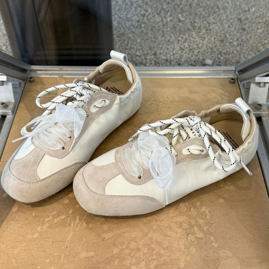 New Leather Flat Bottom Comfortable Light Color Matching Fashion Casual White Shoes