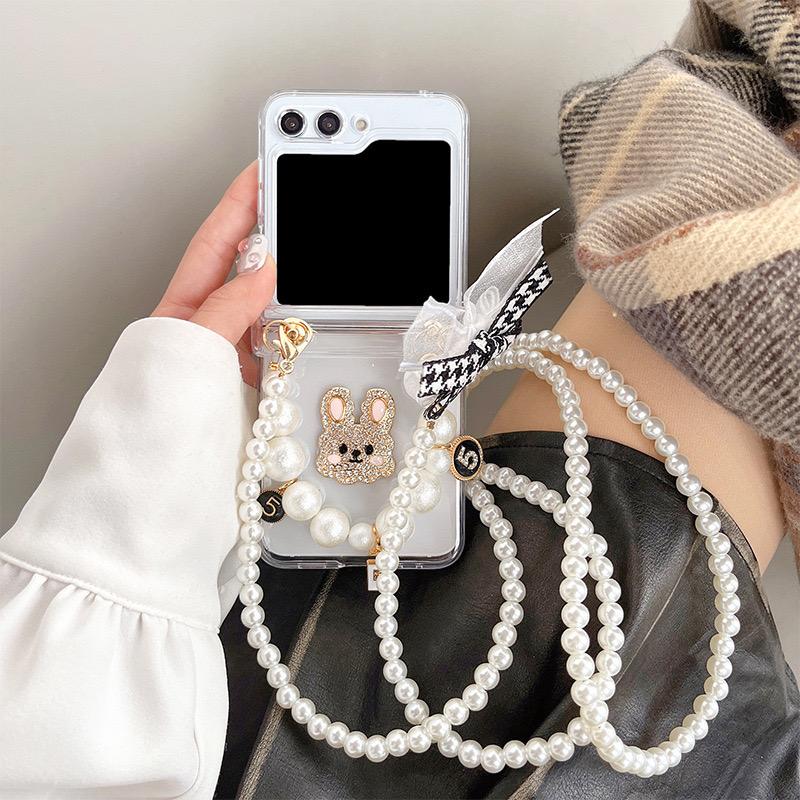 Чехол-раскладушка с цепочкой из жемчуга и бантом для Samsung Galaxy Z Flip 3 Galaxy Z Flip 4 Galaxy Z Flip 5 с рисунком в виде мультфильма