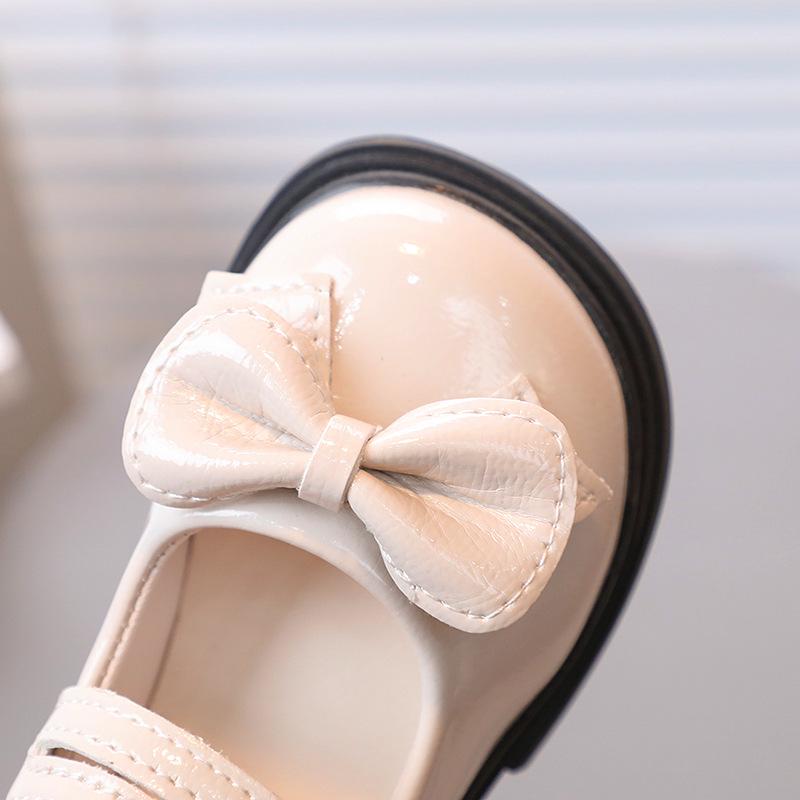 Новые весенне-осенние туфли Мэри Джейн из лакированной кожи для девочек с жемчужным бантом. Модные туфли принцессы для танцев.