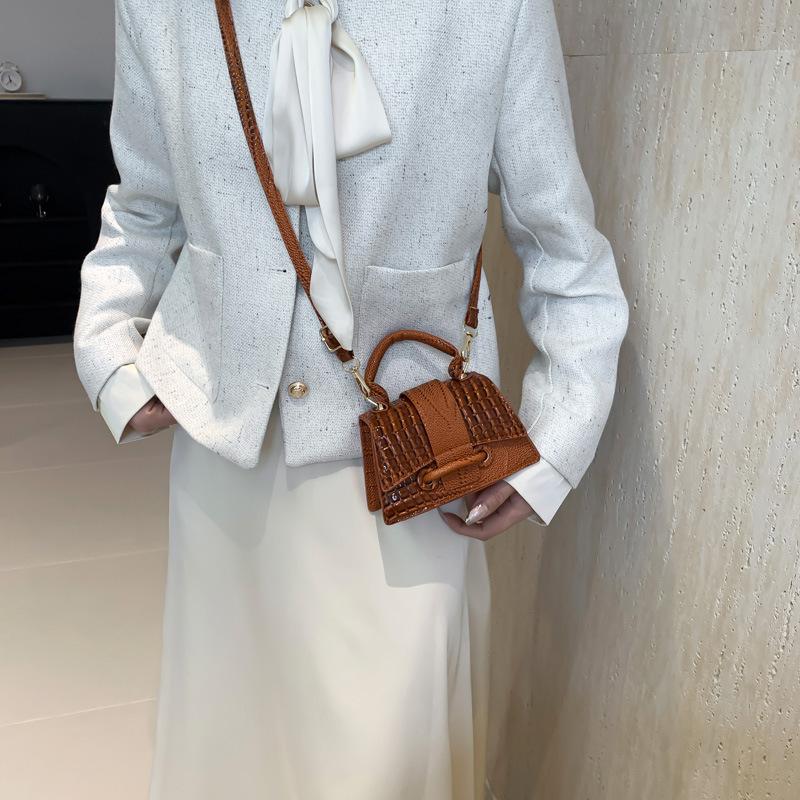 Модная маленькая квадратная сумка с крокодиловым узором женская сумка новая простая летняя модная сумка через плечо трендовая сумка через плечо