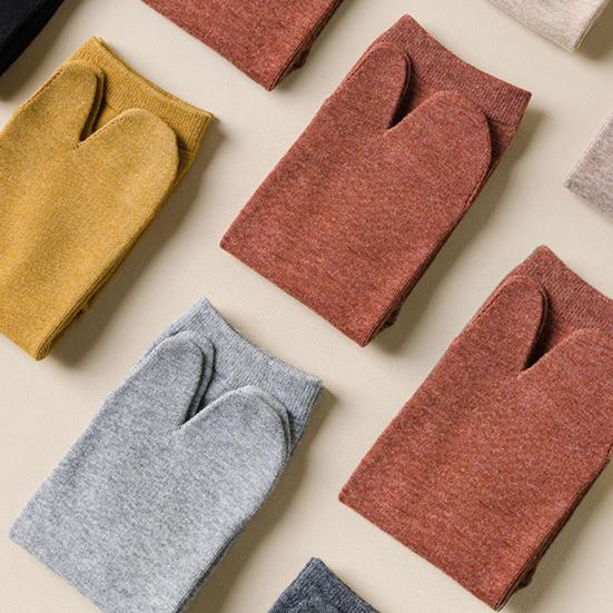 1 пара женских носков, однотонные, с двумя пальцами, мягкие, высокоэластичные, противоскользящие, с защитой лодыжки, впитывающие пот, осенне-зимние носки