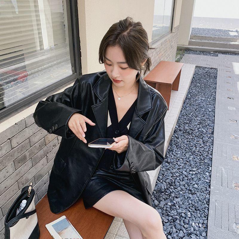 Женская свободная куртка из полиуретана в винтажном стиле с большим вырезом в черном и коричневом цветах