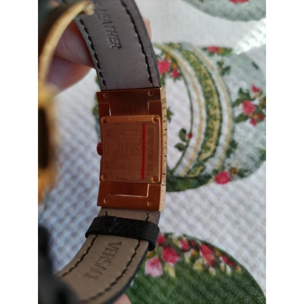 Подержанные часы Versace