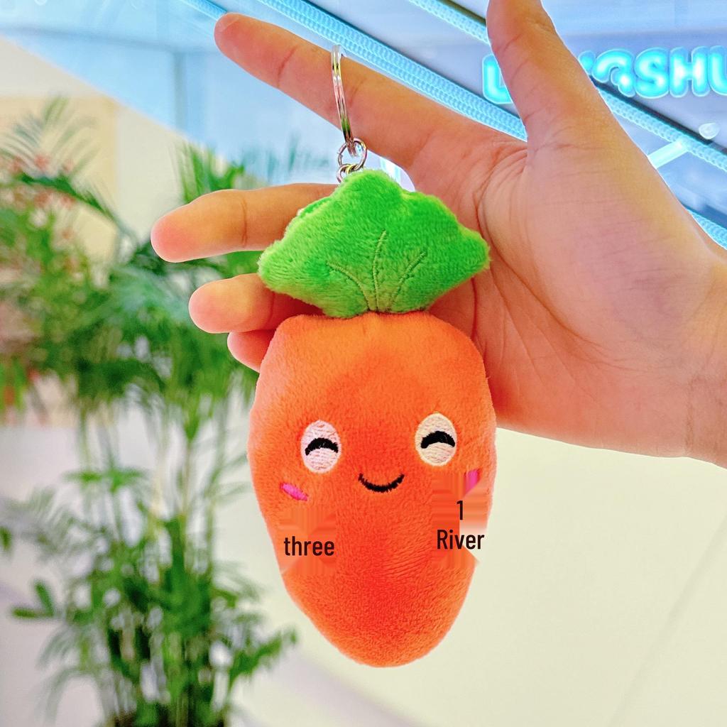Мультяшный плюшевый кулон-морковка: Милая кукла-шарм для сумки в виде овоща