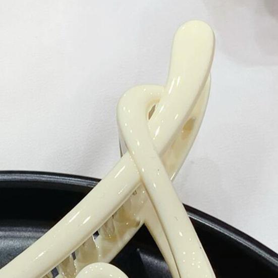 Женская заколка для волос Полый дизайн в форме сердца Нескользящая Прочный захват Заколки для волос Задняя часть головы Зажимы для волос для душа День Святого Валентина Аксессуары для волос