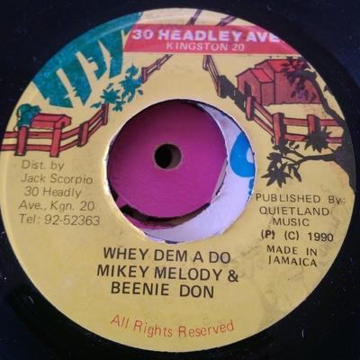 7-дюймовая пластинка MIKEY MELODY BEANIE DON Whey Dem A Do NONE 30 Headley Ave. 1990 Ямайка Регги Ска Даб Б/у