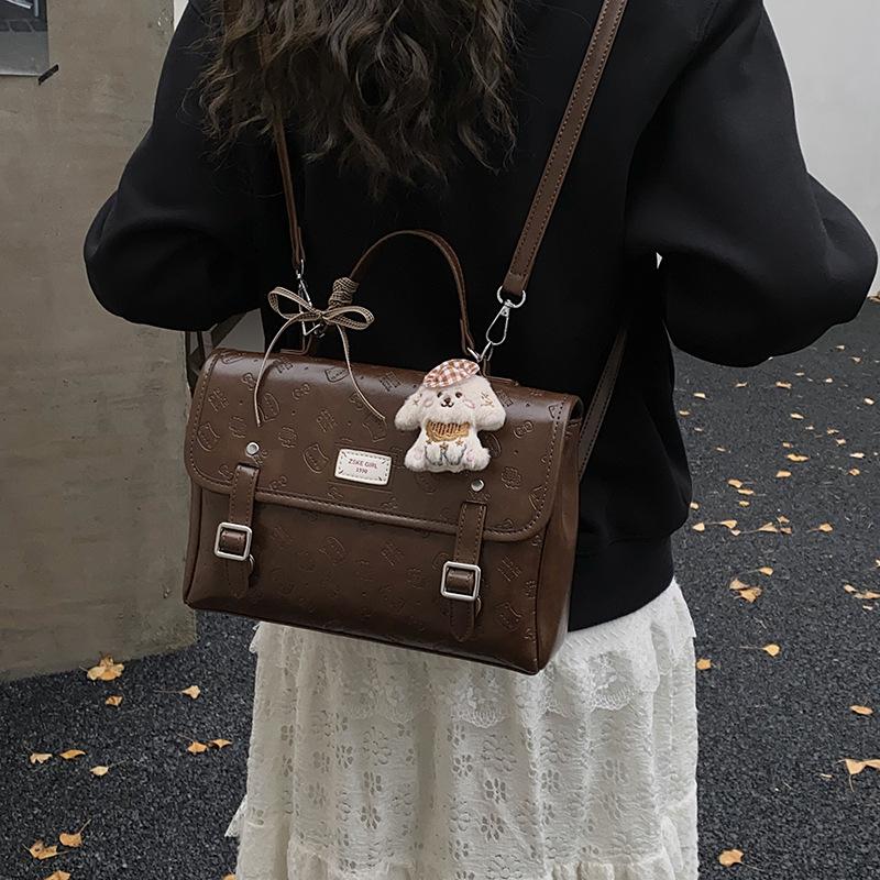 Casual retro commuter women's backpack 2025 autumn and winter new exquisite small schoolbag backpack after going out