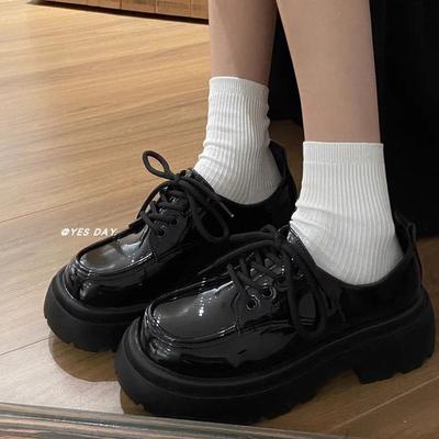 Ретро платформа универсальные шнурованные маленькие кожаные туфли для женских весенних новых моделей