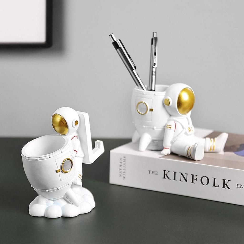 Resin Astronaut Sculpture Pen Holder Pencil Organizer Cosmetic Brush Holder Decorative Pen Box Makeup Brush Pot