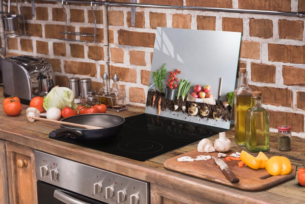 Glass protective plate for the stove 50x52 Vegetables