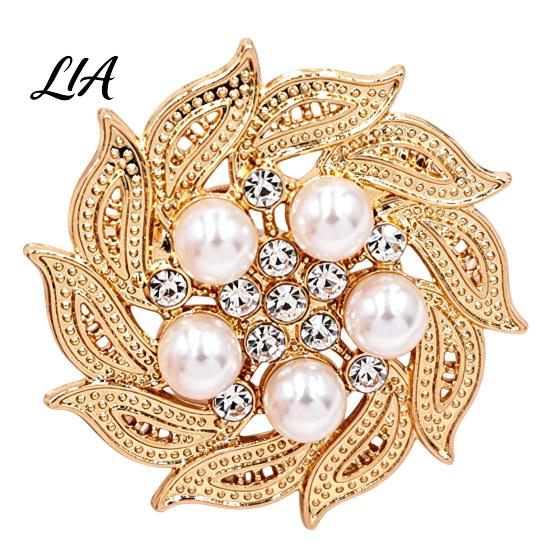 Easy to Wear Brooches Retro Rhinstone Flower Brooch for Women, Golden Plated Alloy Floral Tone Pin Lapel Pin, Clothing Jewelry Accessories Wedding