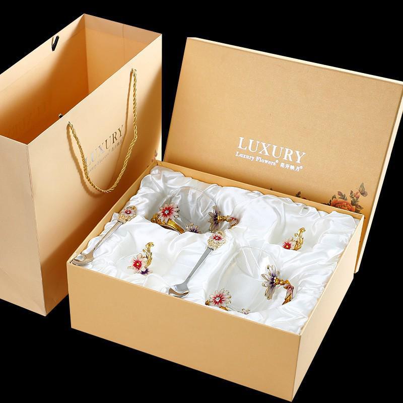 Чайная чашка из термостойкого хрустального стекла с эмалью Daisy — идеальный подарок на день рождения или праздник