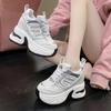 Модные женские кроссовки на высокой платформе Новая весенне-летняя дышащая обувь Толстая подошва 10 см Повседневная обувь из воздушной сетки Массивные спортивные кроссовки в стиле папа