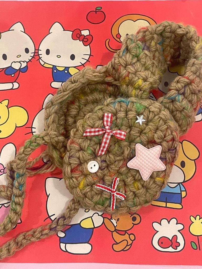 CornerParty шерстяные наушники ручной работы: Теплый, универсальный и милый с уникальными цветными шариками.