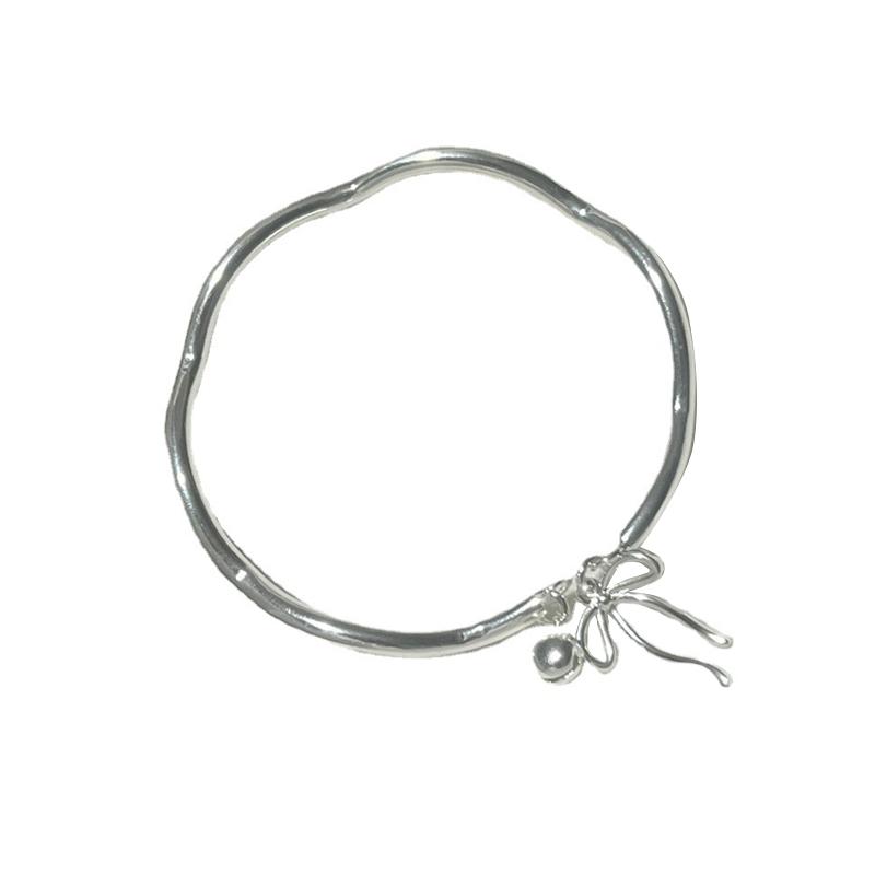 1 шт. Браслет-манжета серебристого цвета с бантом и колокольчиком, браслеты с подвесками, женский регулируемый браслет с открытием, шарм, модные украшения для вечеринок