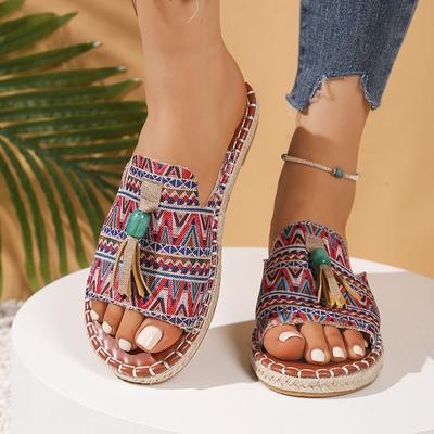 Модные плоские шлепанцы для ношения на улице, летние новинки 2025 года, европейские и американские женские шлепанцы с бахромой, пляжные шлепанцы 43 размера