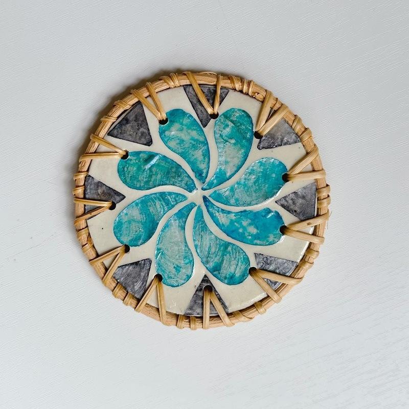 Handmade Seashell Art Coaster Seashell Coaster Handcrafted Seashell Flower Pattern Table Coasters Artistic for Home for Tables