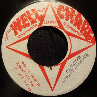 7-дюймовая пластинка MIGHTY DIAMONDS Catonine NONE Well Charge 1975 Ямайка Регги Ска Даб Б/у