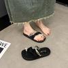 Niche Flat-bottomed Slippers for Women's Outerwear 2025 Summer New Fashion Casual Cover Toe Beach Sandals Versatile